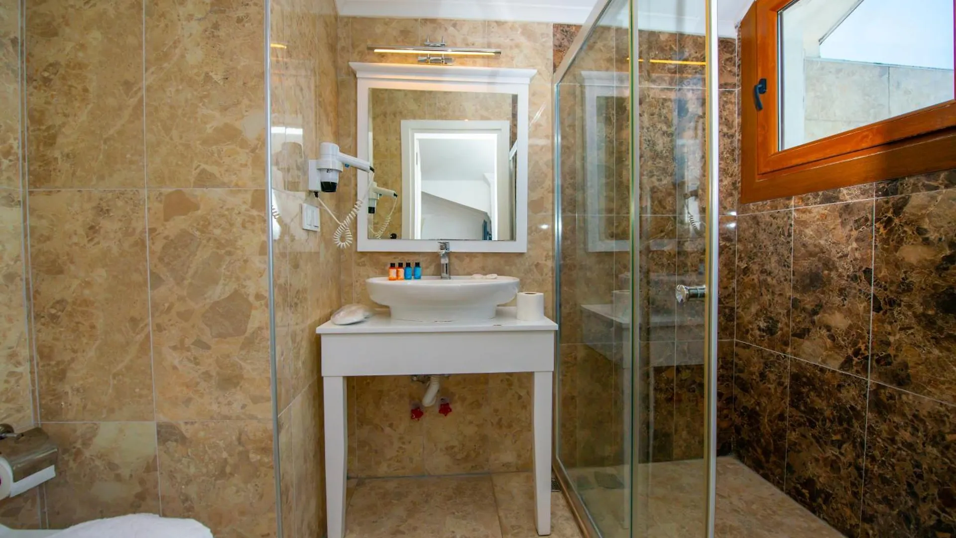 Q&S Cennet Life Hotel Fethiye 3*,